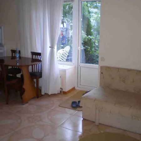 Guest house Домик На Набережной *